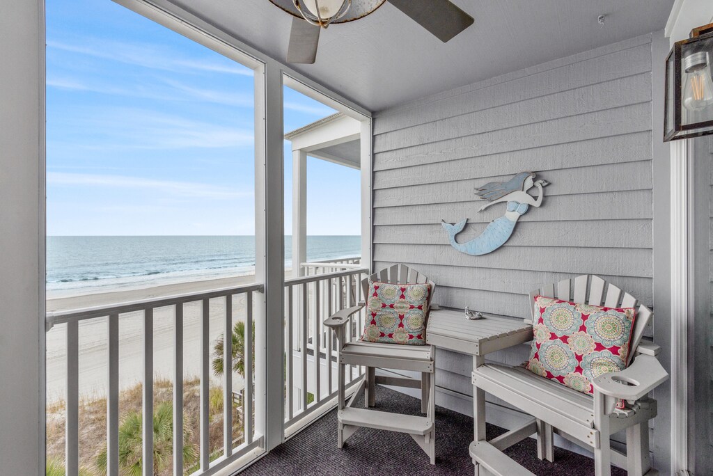 Private Oceanfront Balcony