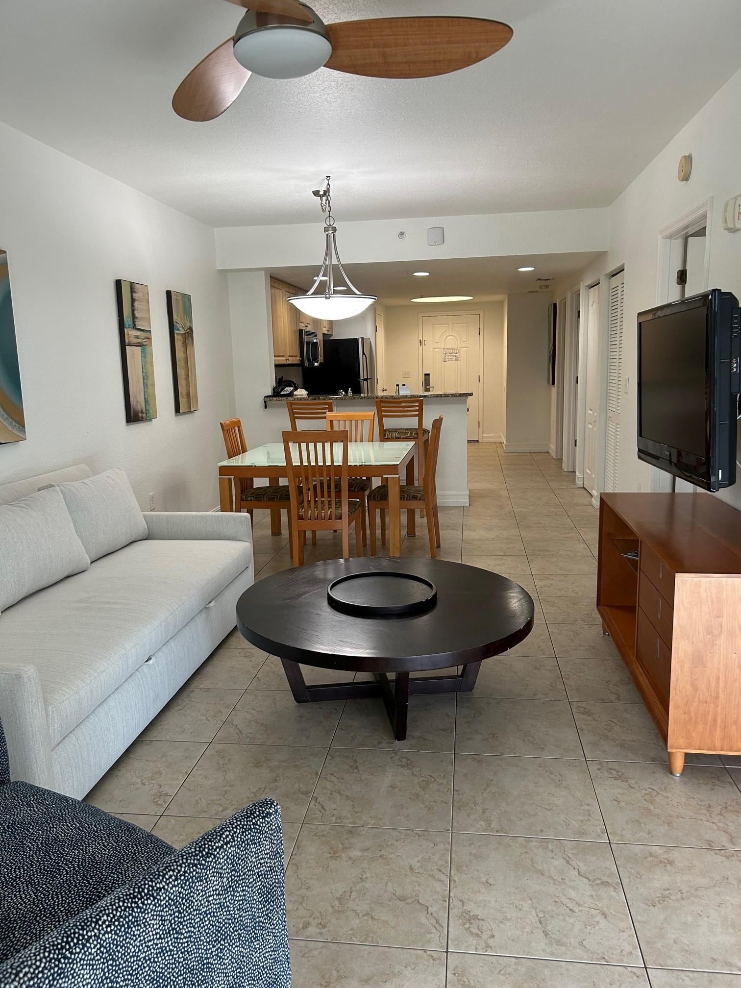 Beach Bliss: 2BR Condo with Pool & Parking