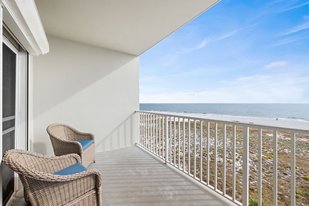 Private Gulf Front Balcony!