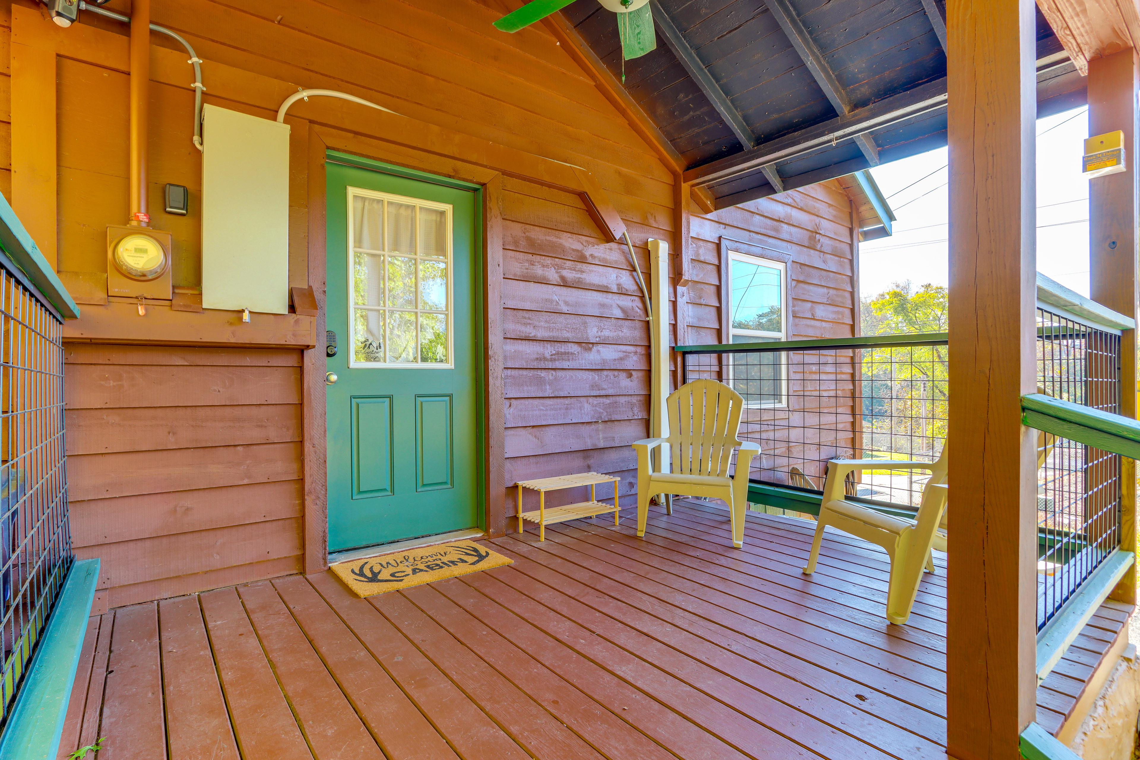 Property Image 2 - < 1 Mi to Dtwn: Pet-Friendly Cabin in Murphy!