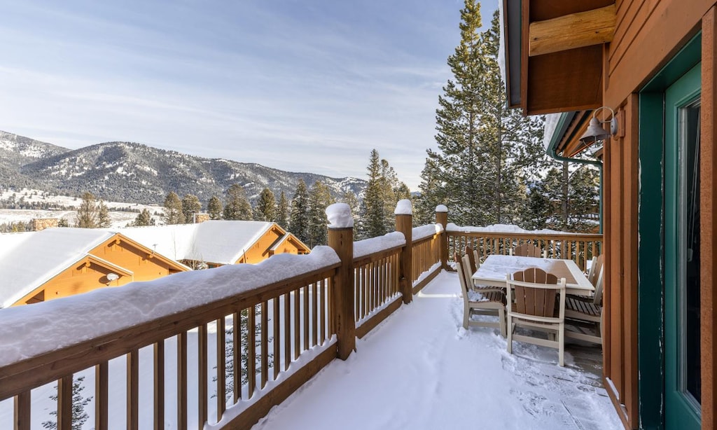 Pines J4 winter deck1