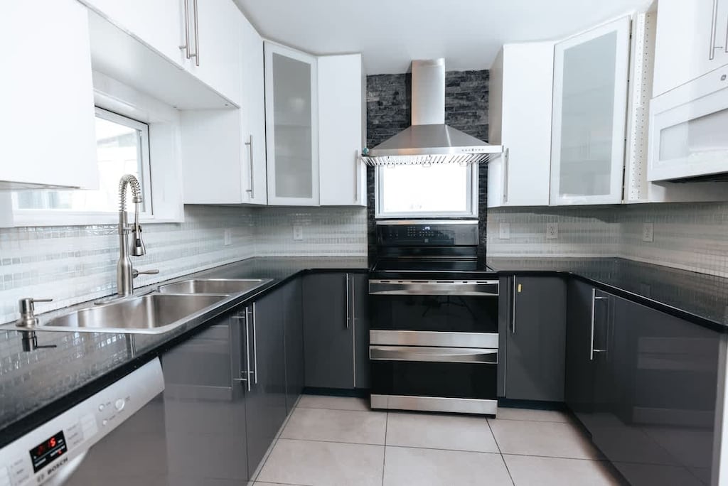 "Overall we had a good stay at the Breakhouse. Brianna our contact was very responsive and checked on us. The pros: Enough bedrooms and plenty of bathrooms for 16 women. We were there for a girls weekend and it was a convenient location to downtown." - Jamie | October 2022