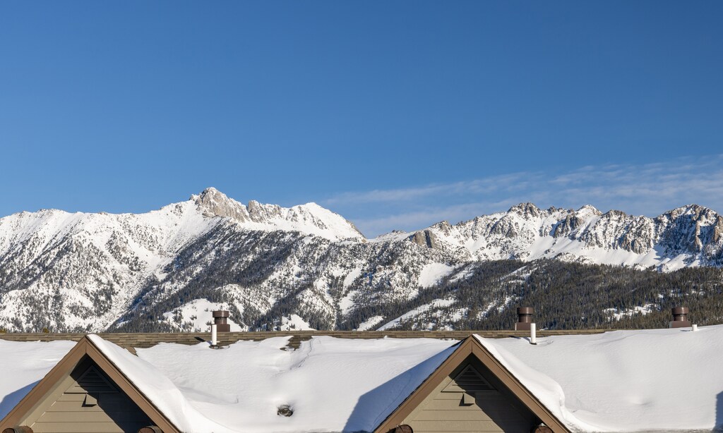 Saddle Ridge I3 view1