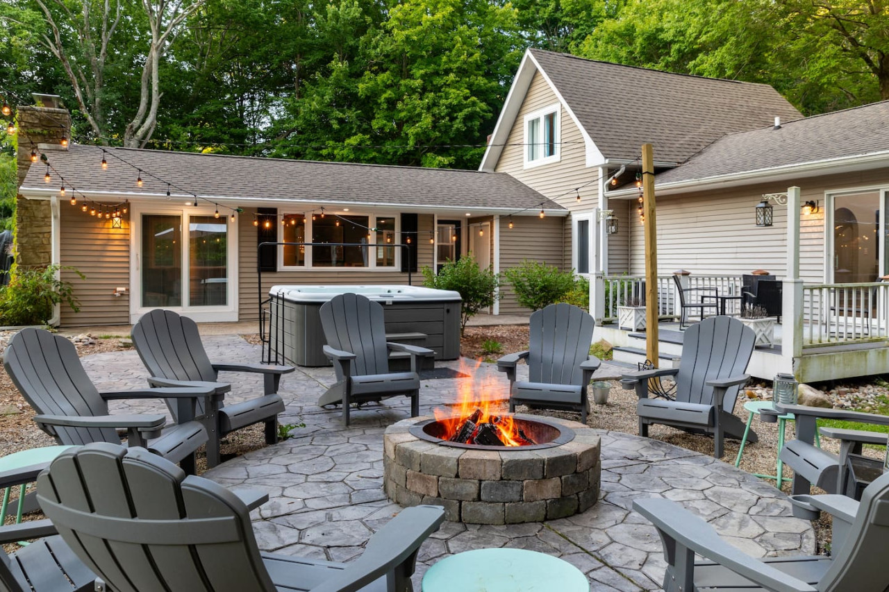 Property Image 1 - Hot Tub, Firepit | Dune Walker Retreat