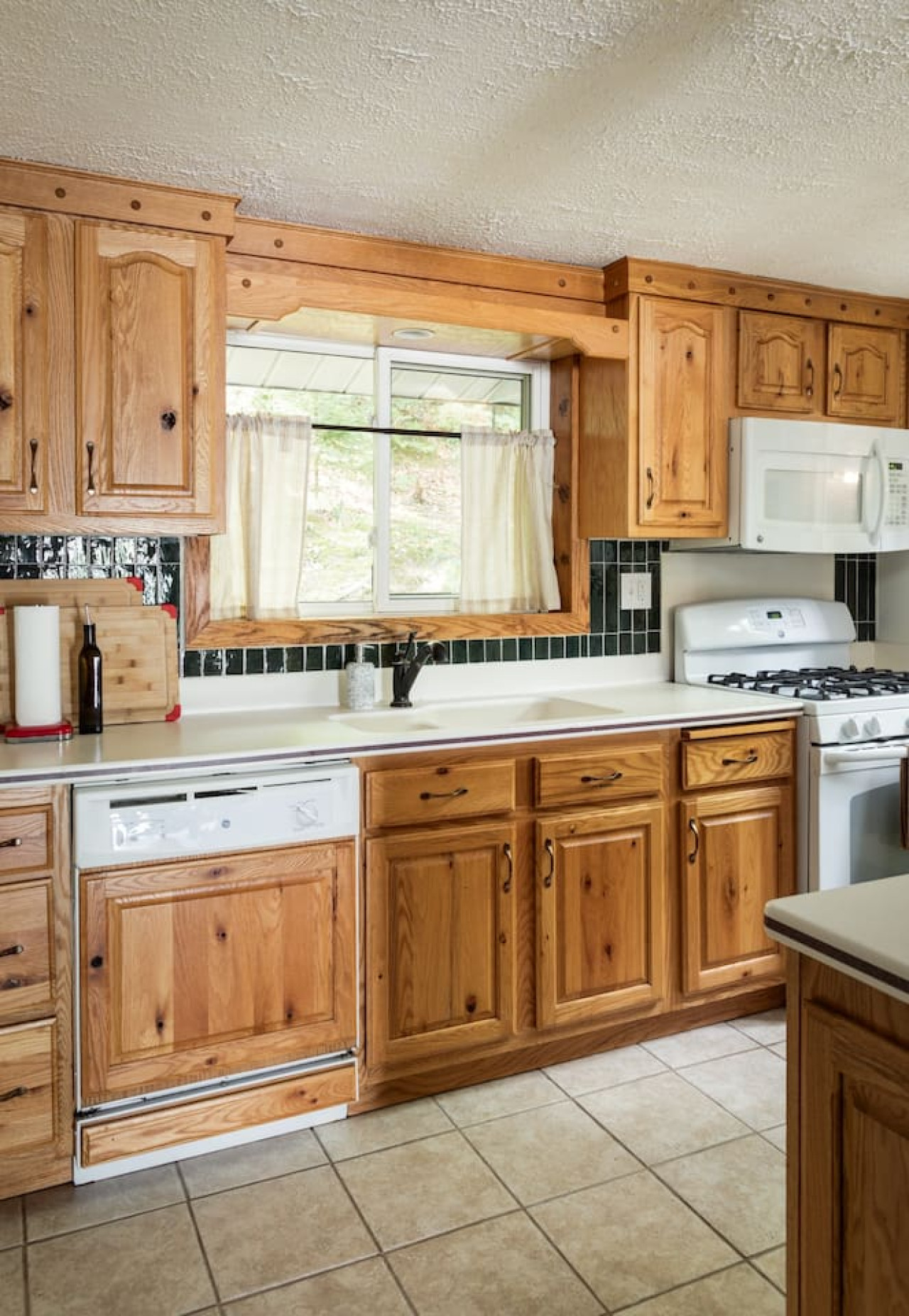 Lakehouse, Hot Tub & Pontoon, King Bed