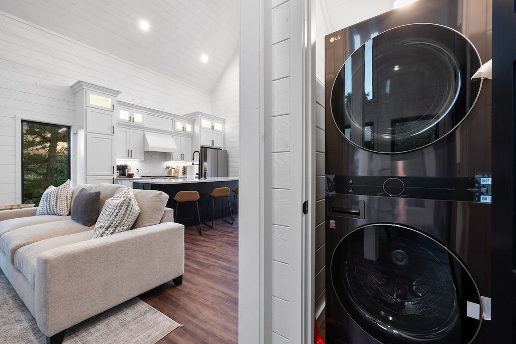 Full size washer/dryer