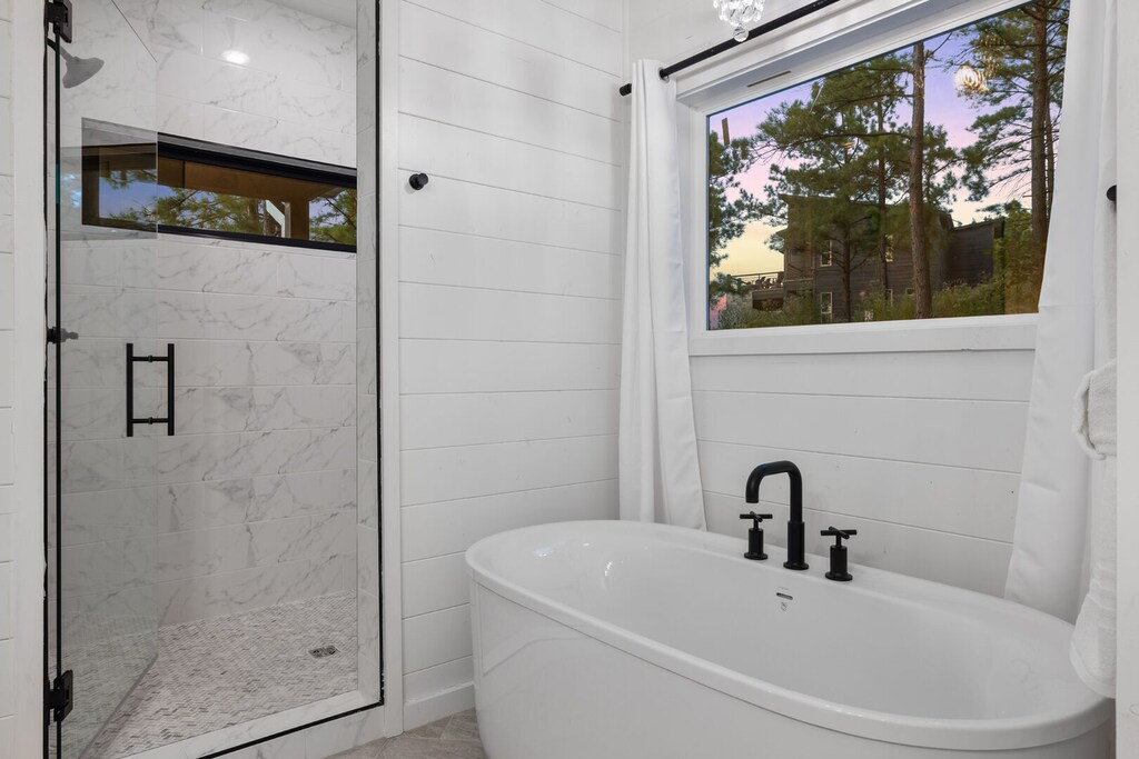 Full size stand up shower