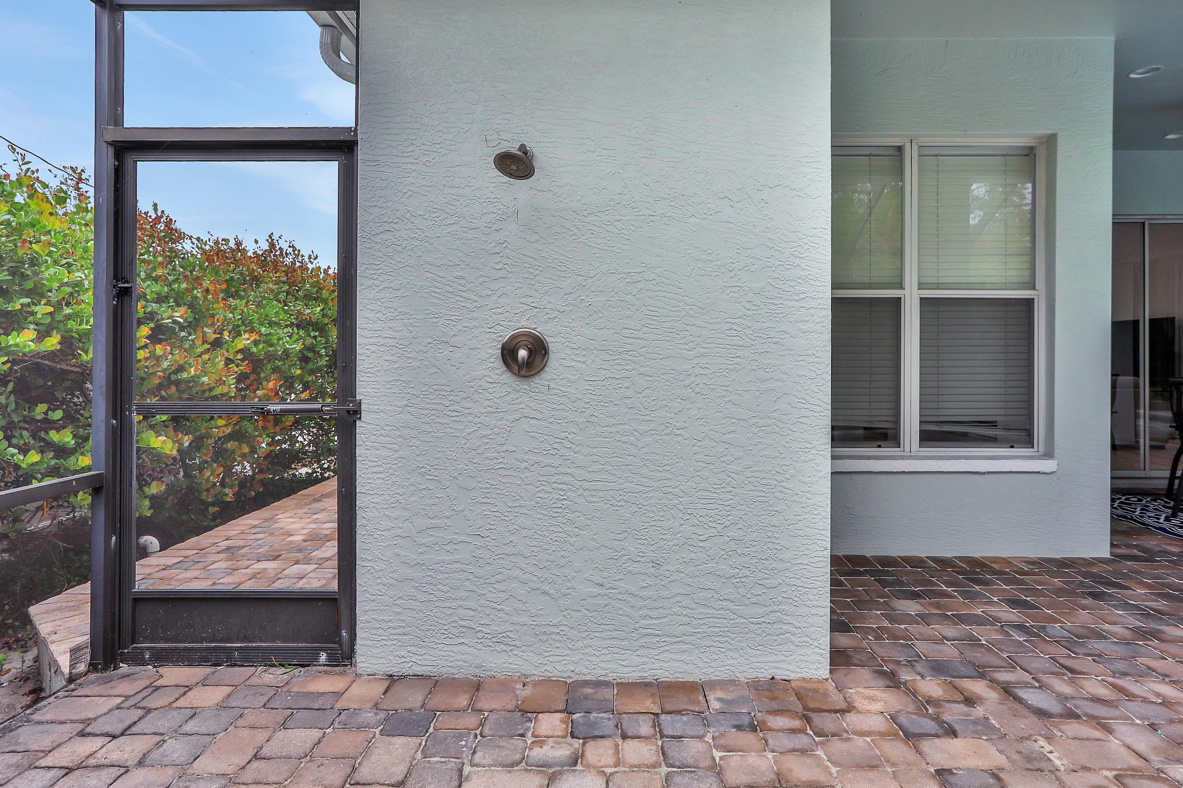 Barefoot in Bonita Barefoot in Bonita