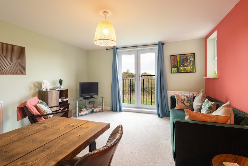 The Sanctuary, Whitby - Host & Stay