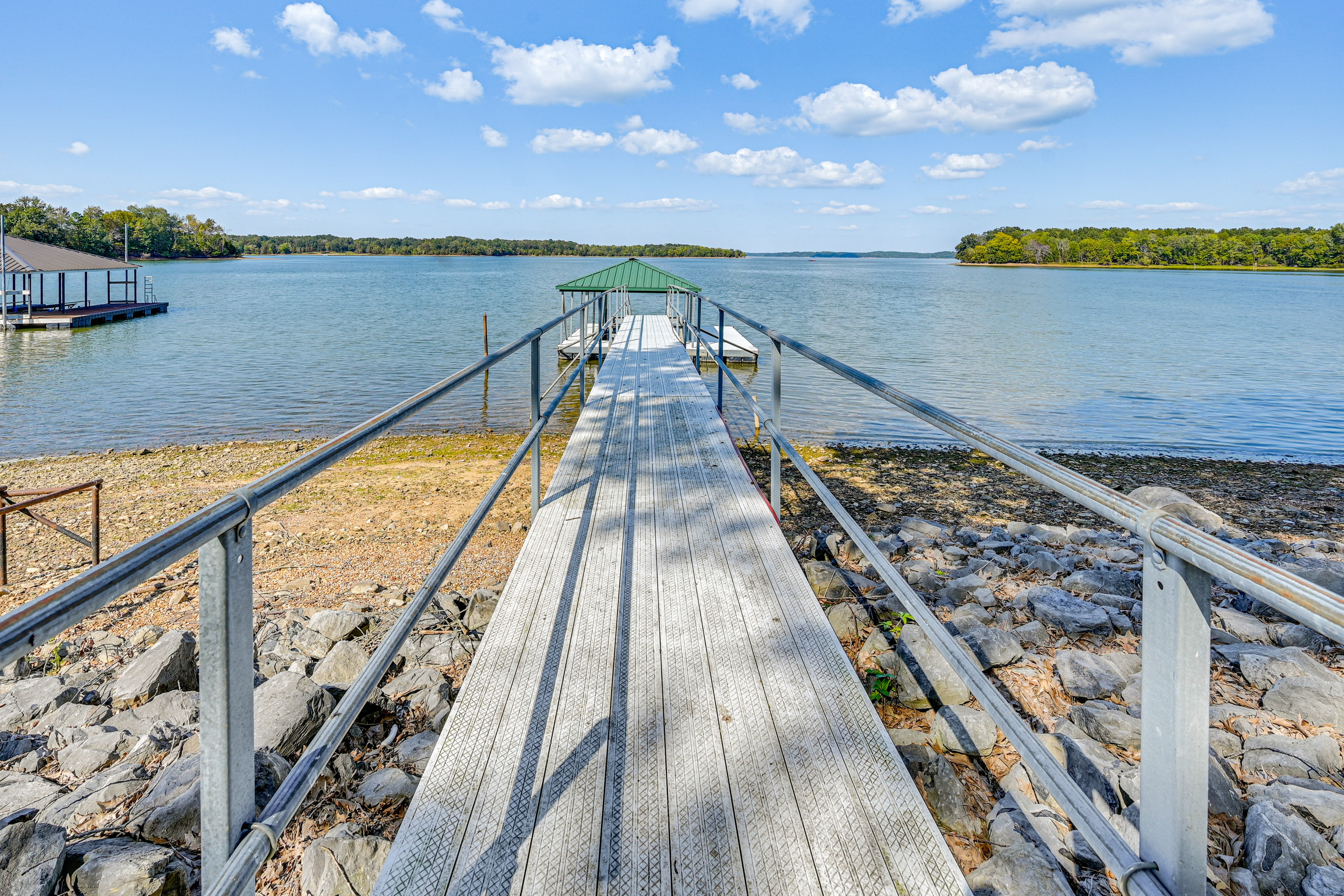 'Edgewater on Kentucky Lake' w/ Hot Tub & Games