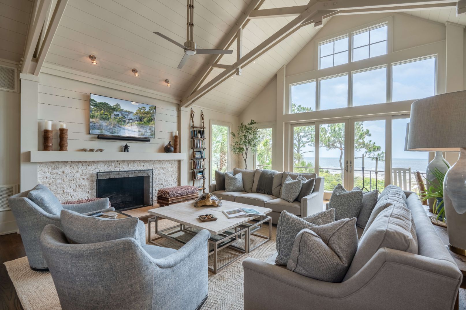 Main Upper Level - Sitting Area