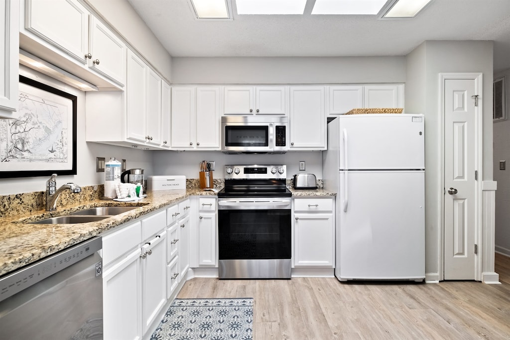 12_Fully equipped kitchen2