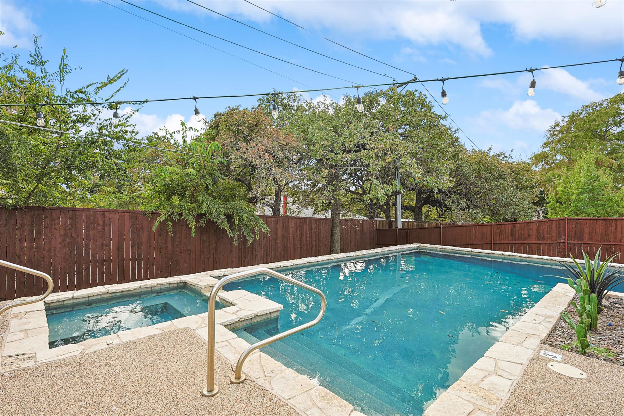Property Image 2 - 5BD, 3BA Retreat, Pool, Firepit, Cinema, Games, BBQ Property Image 2 - 5BD, 3BA Retreat, Pool, Firepit, Cinema, Games, BBQ