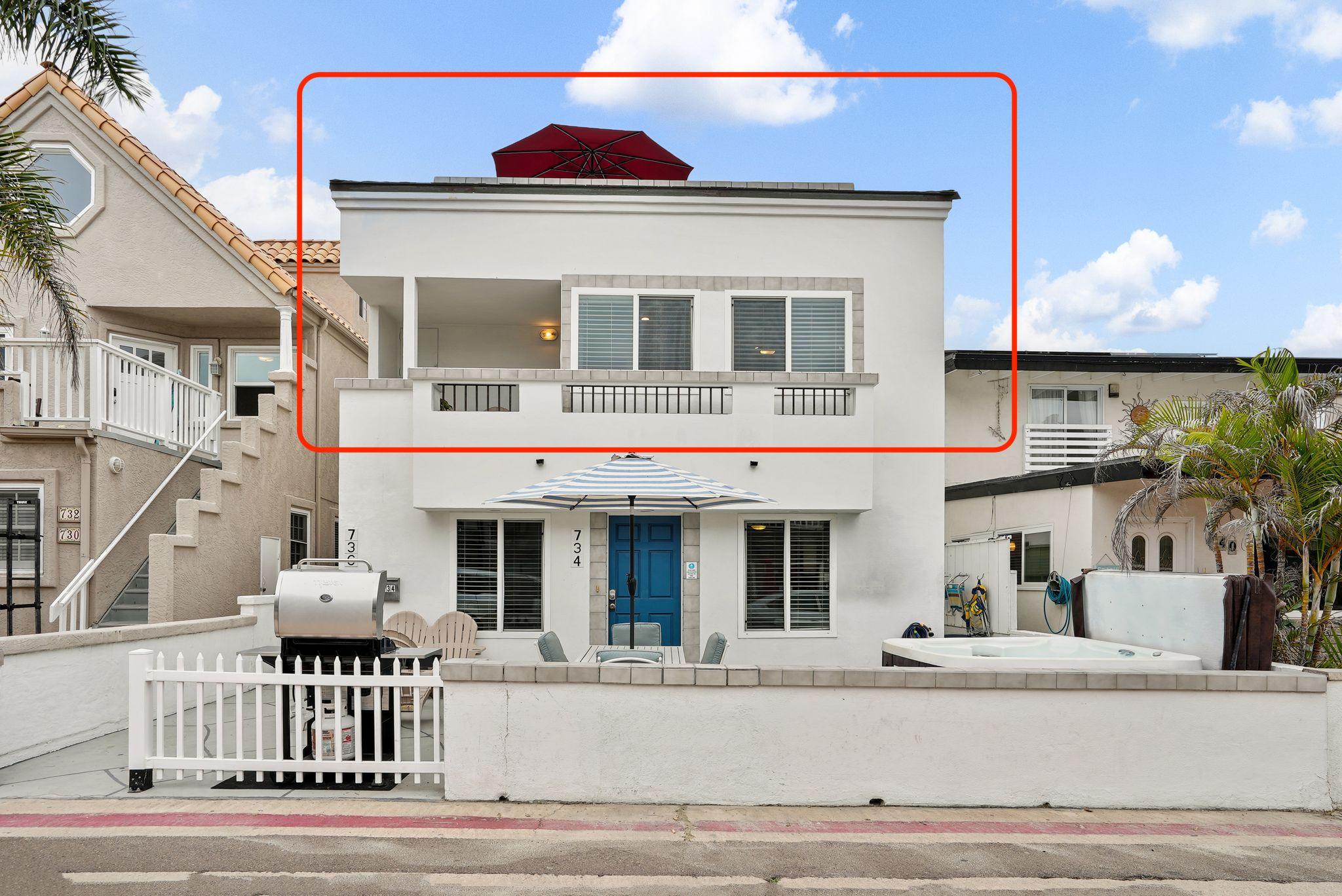 S736 - Pacific Views