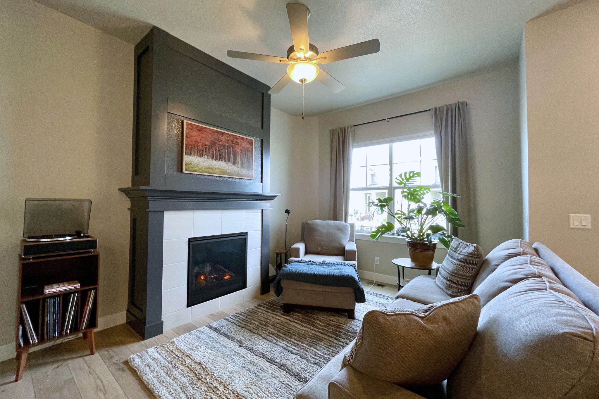 Living Area | Fireplace, Smart TV and Record Player