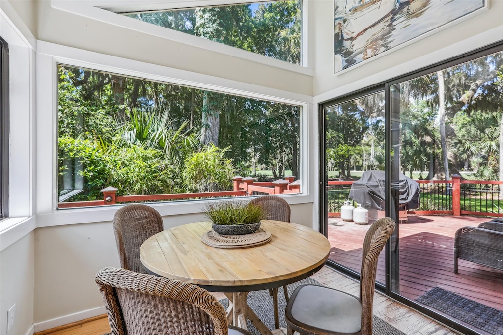 Breakfast Table at 7 Fern Court