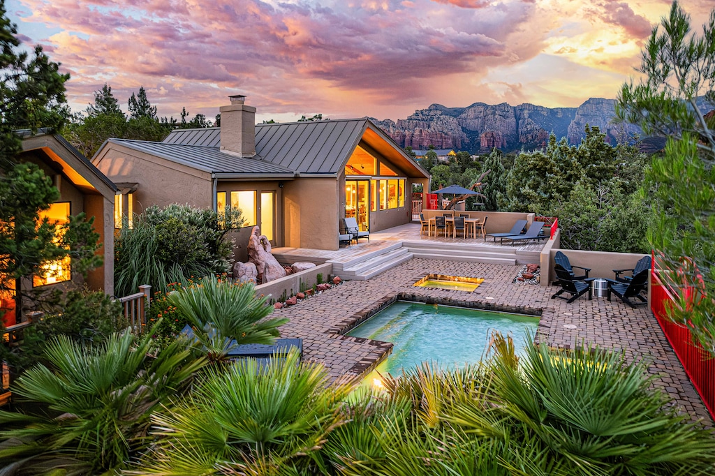 Professional Landscaping Harmoniously Integrated with Sedona's Natural Beauty.