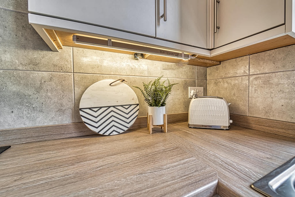 Taylor Apartment, Worcester - Host & Stay