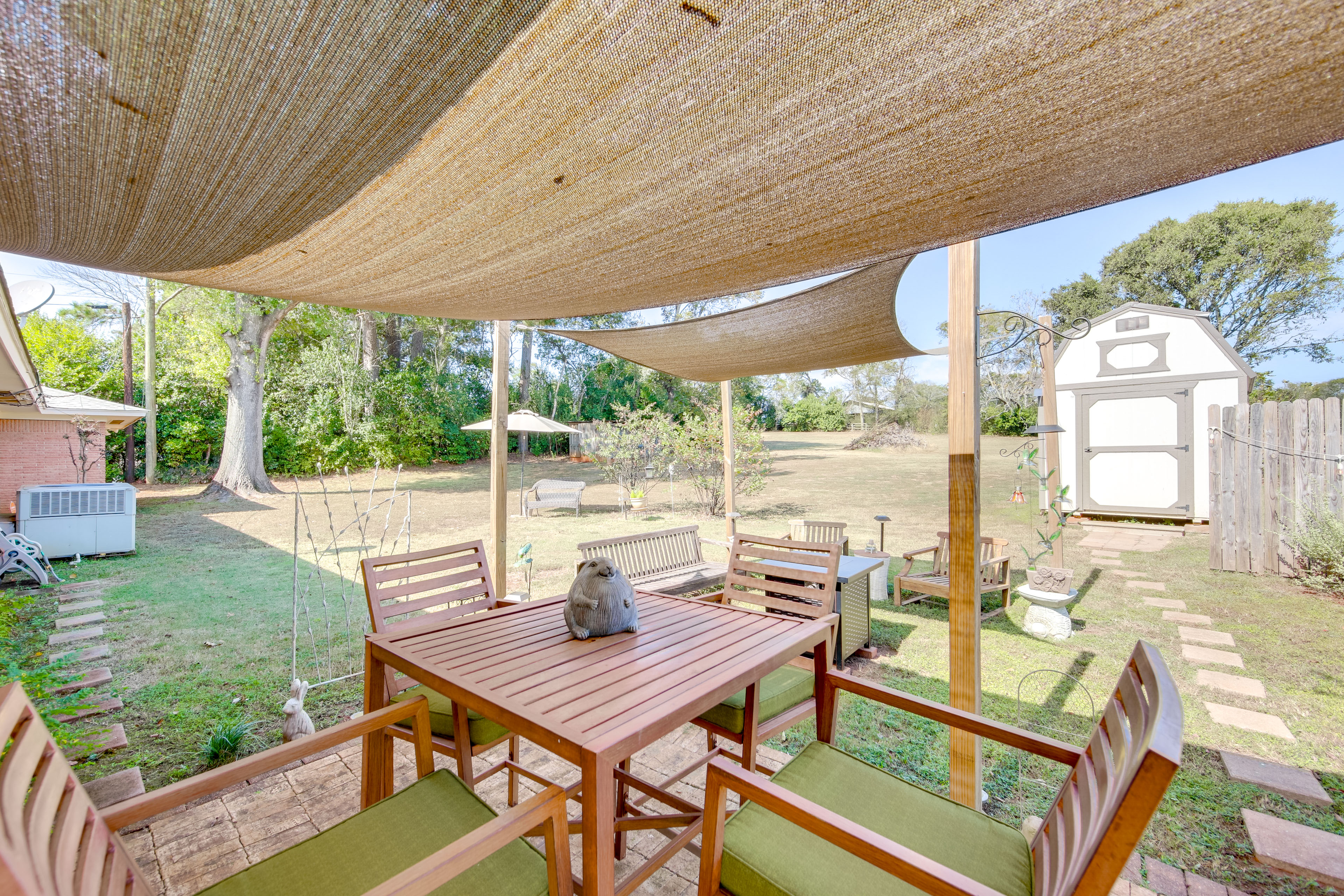 Property Image 2 - Fire Pit & Patios: Peaceful Alto Getaway!