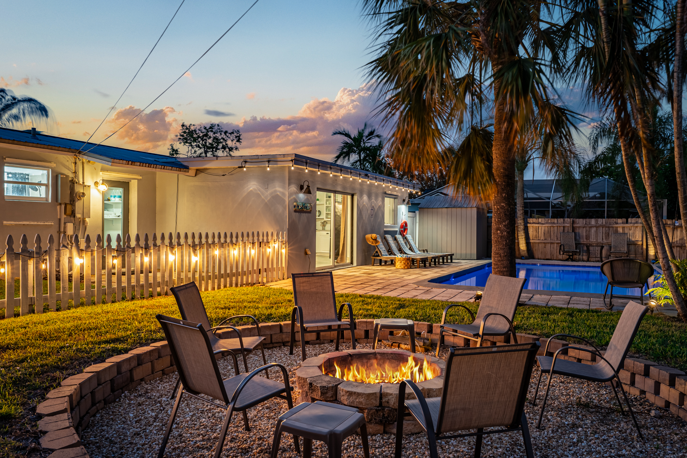 Property Image 2 - The Blue Bungalow - Fire Pit - Pool - BBQ