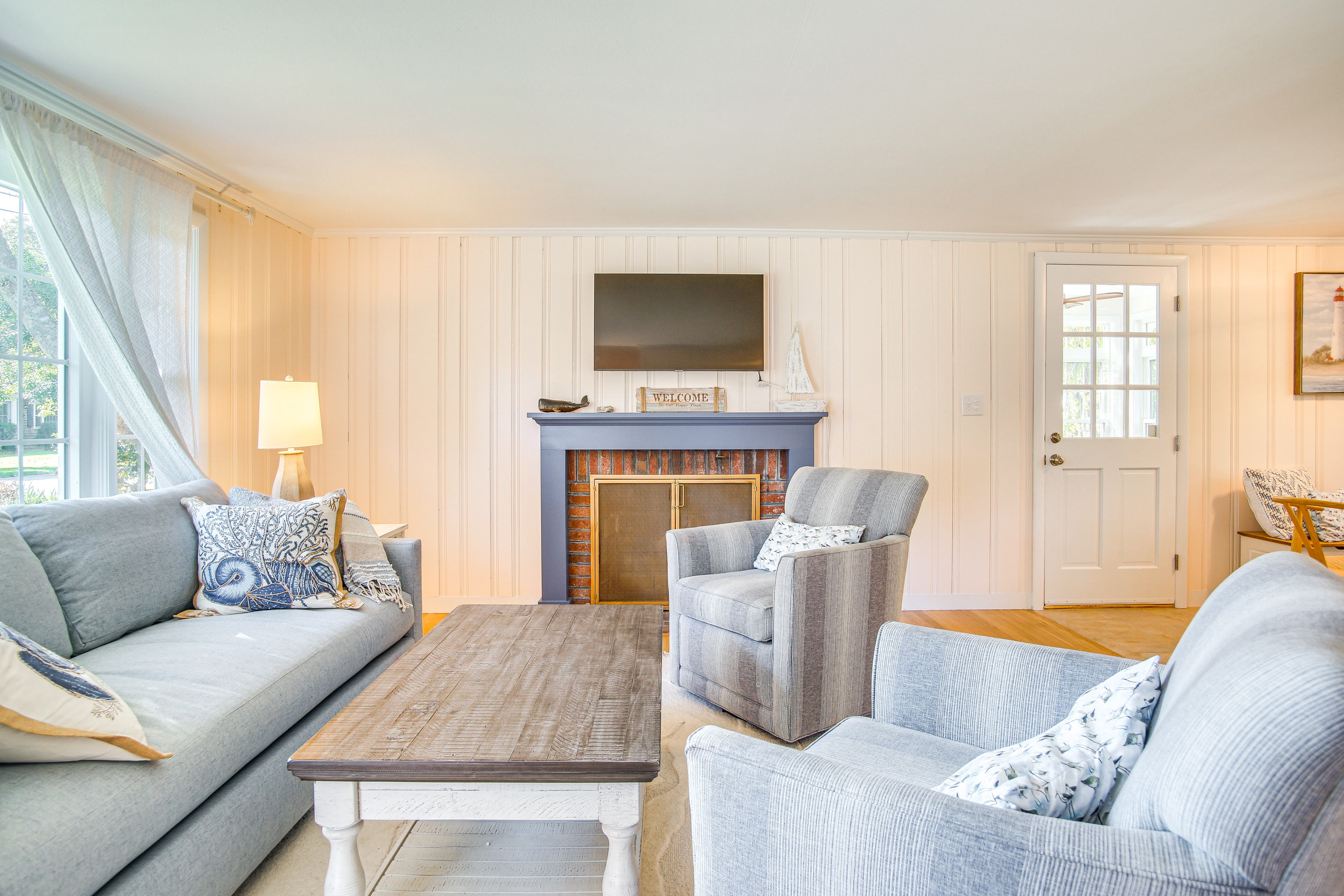 Bike to Private Beach: Cape Cod Escape w/ Sunroom