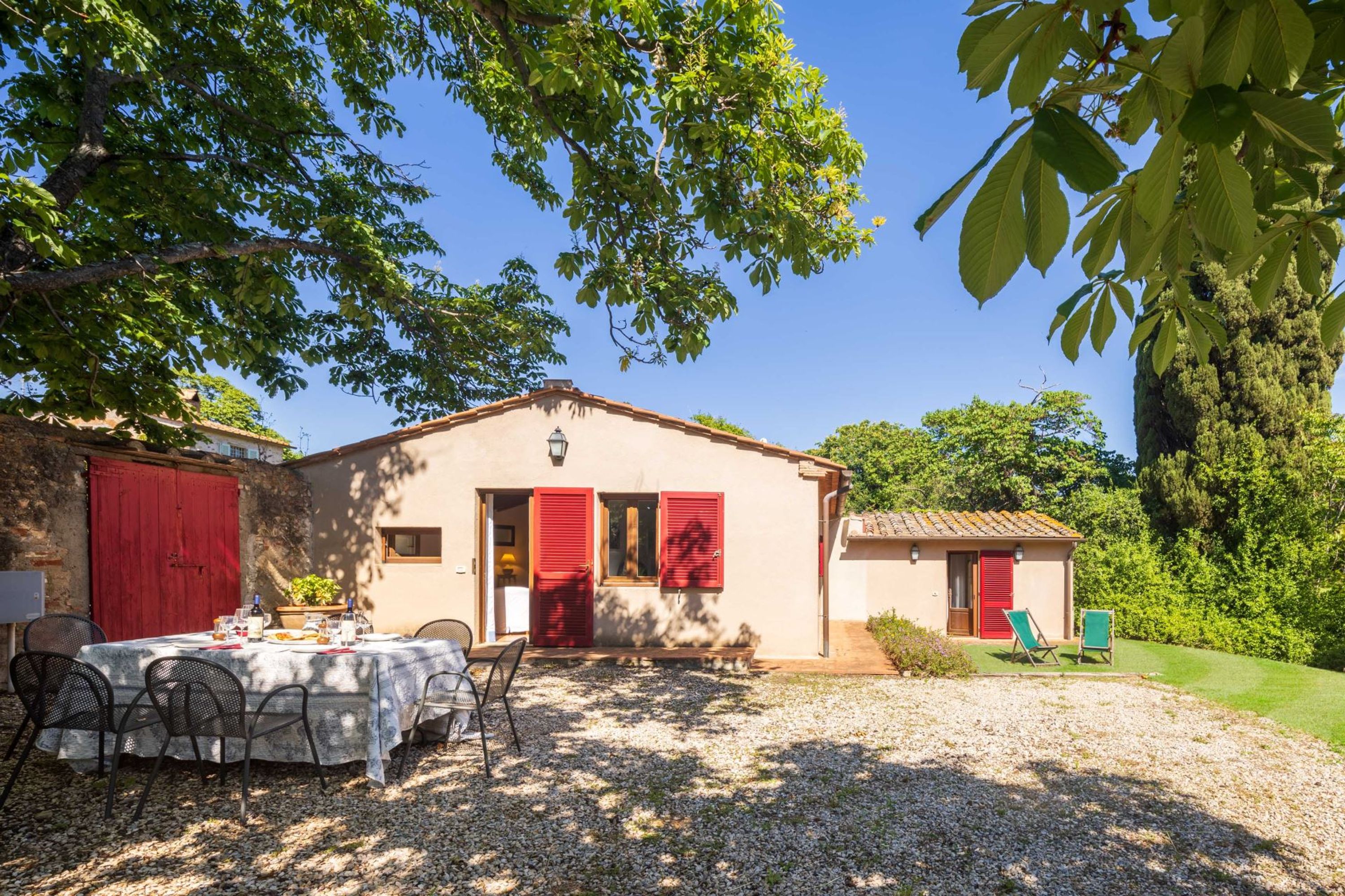 Property Image 1 - House with private garden at Bolgheri s gates-Casa Ippocastano