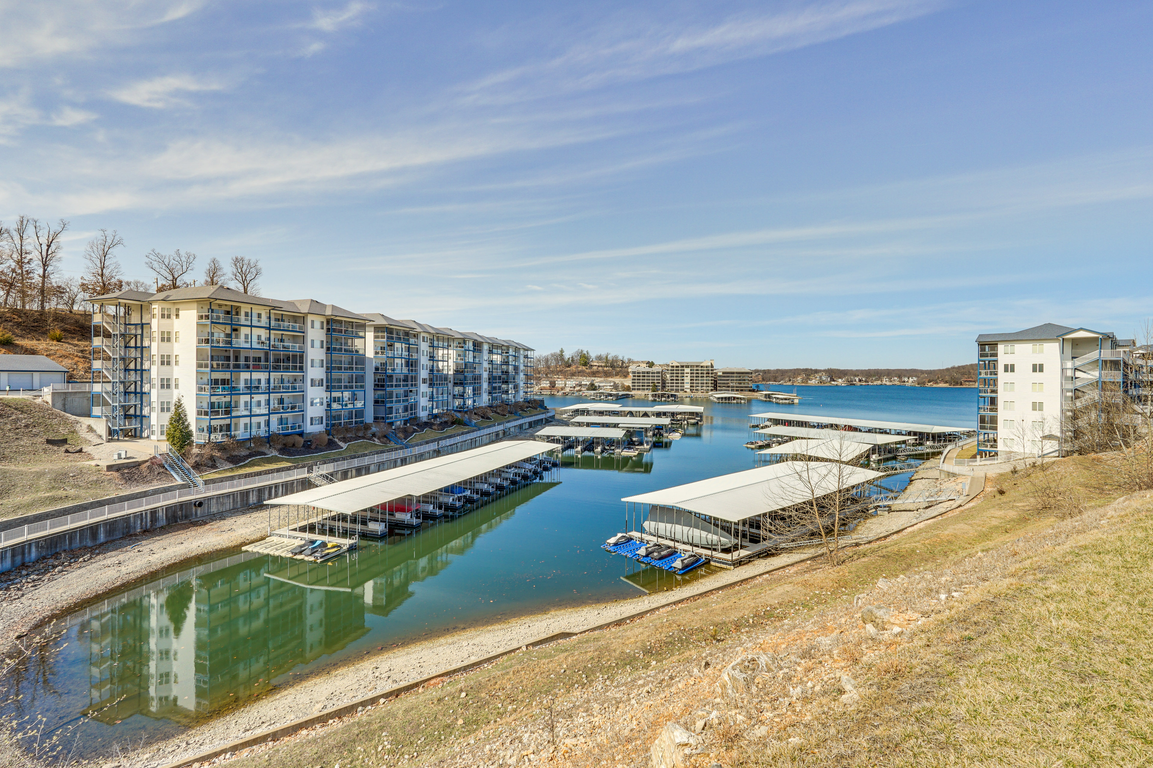 Property Image 2 - Sunshine Shack: Pool + Scenic 5th-Floor Lake View