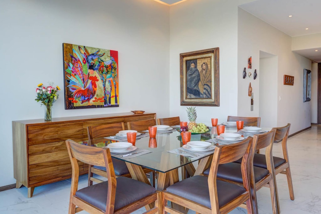 Indoor dining area for 8