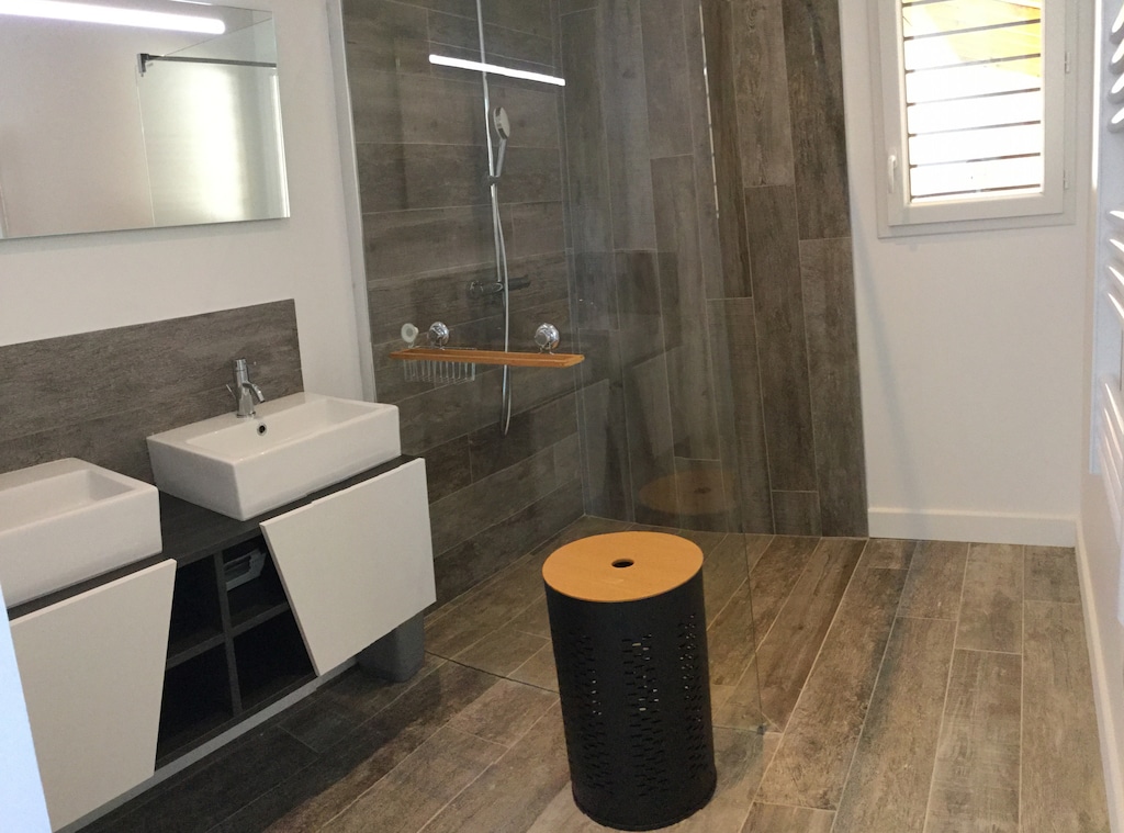 Holiday rentals SAINT-RÉMY-DE-PROVENCE, Alpilles Luxury villa for rent with all comfort, 3 bathrooms for 10 people. Online reservation with Plaisirs & Maisons de Provence
