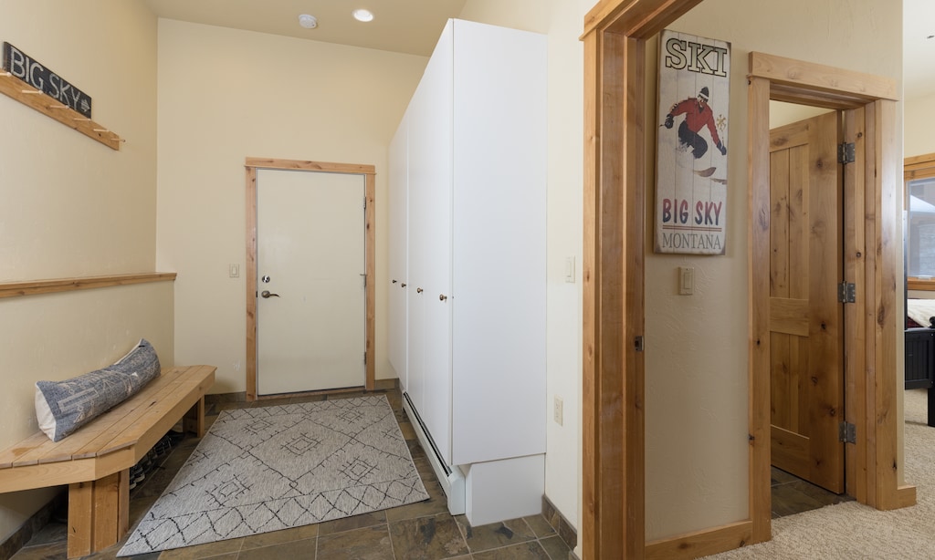 Black Eagle 28 mud room1