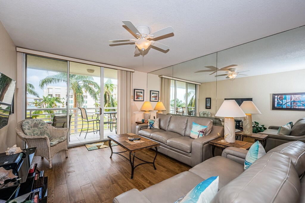 27-web-or-mls-Living Room 1