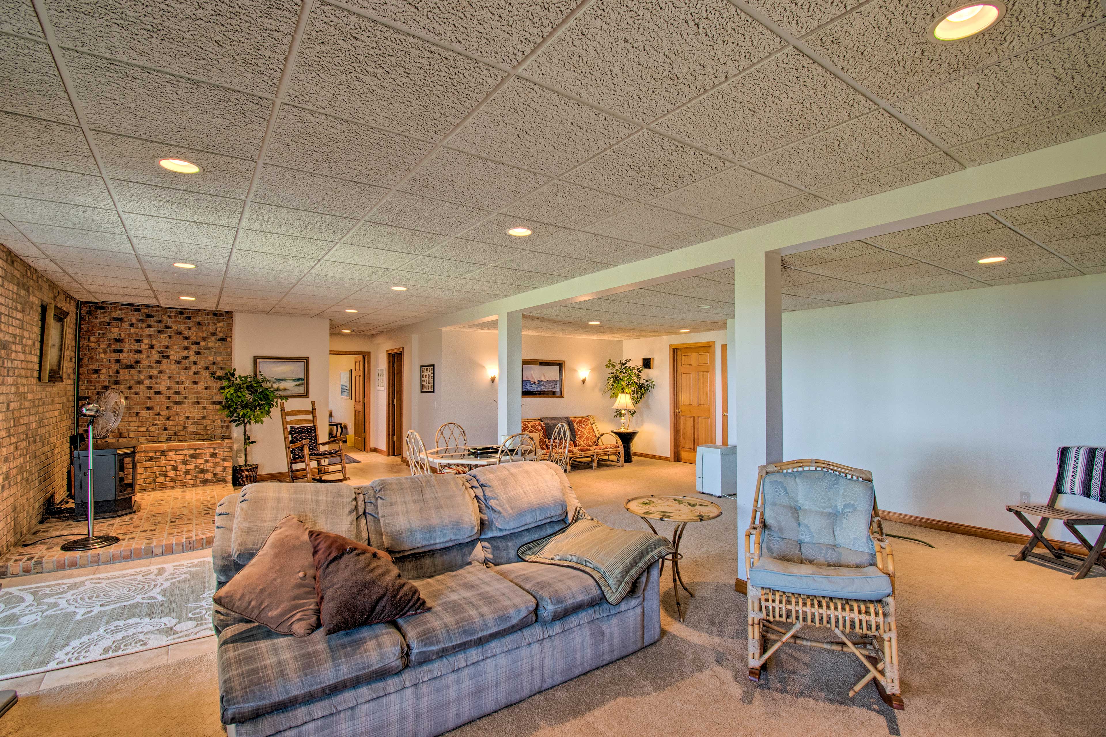 Large Family Home w/ Deck & Yard on Lake Huron