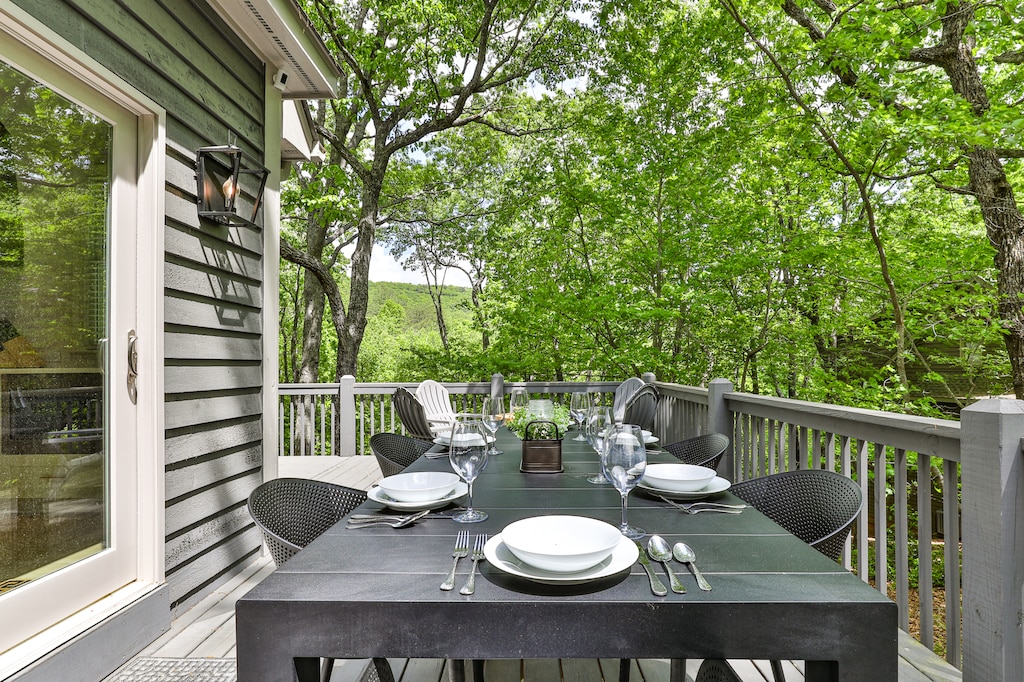 Robin's Nest at Big Canoe