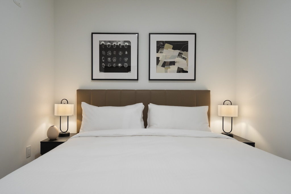 Long Beach - Jr 2 Bedroom - Bedroom (13)