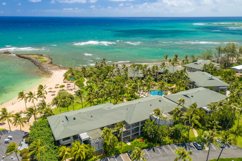 The villas sit directly on the shoreline, offering unbeatable access to Oahu’s iconic North Shore beaches.