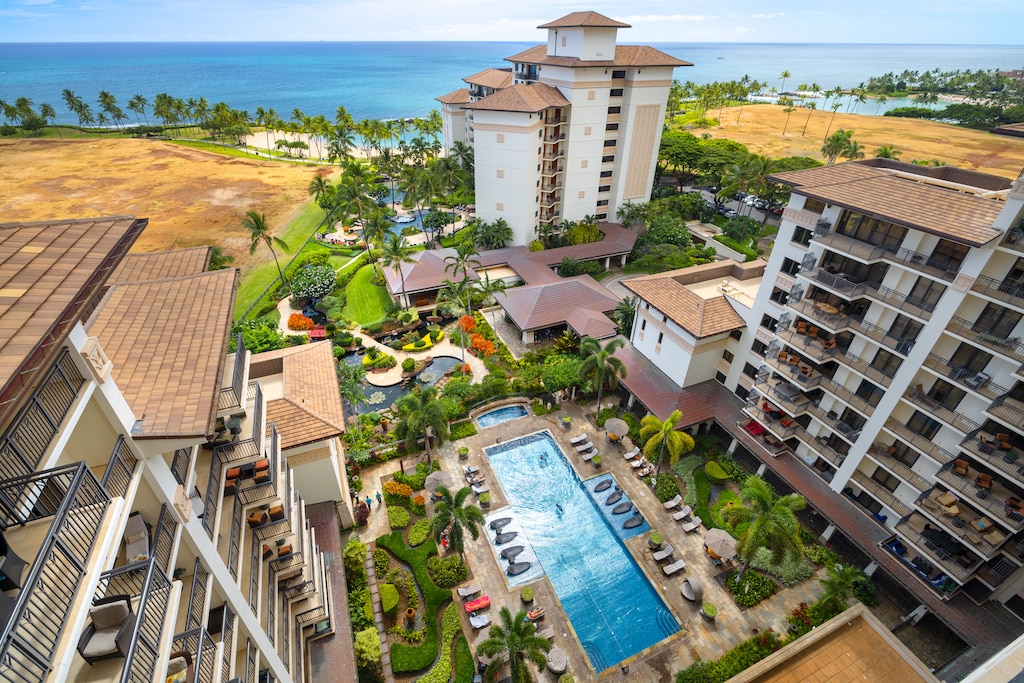 Resort pool view and ocean from the lanai.
