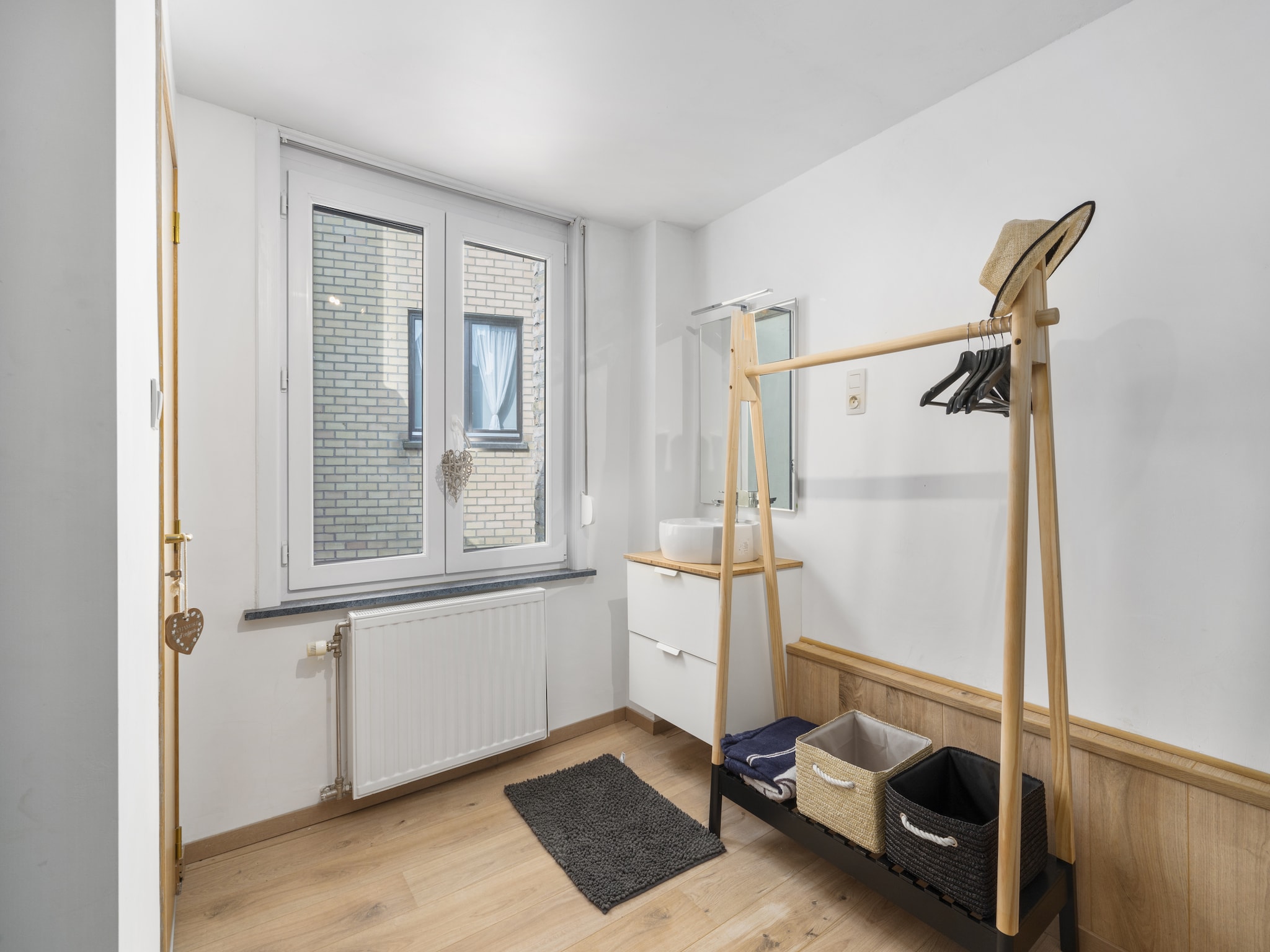 Beachfront holiday home near the market