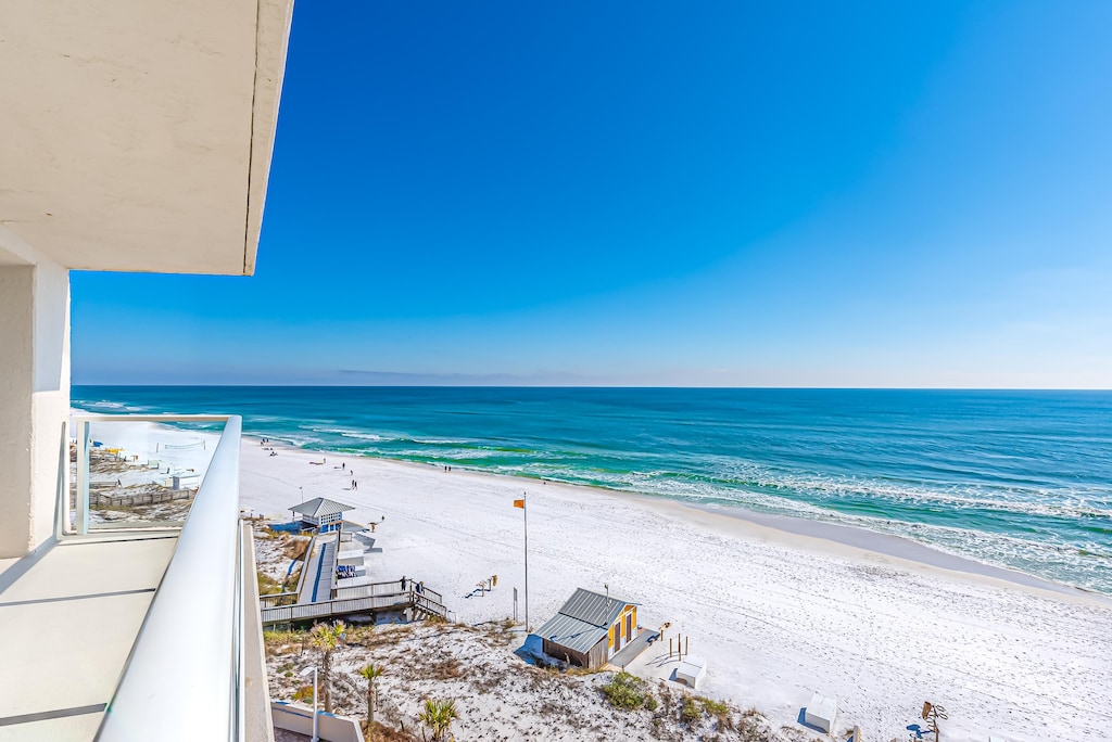 Wraparound Beachfront Balcony