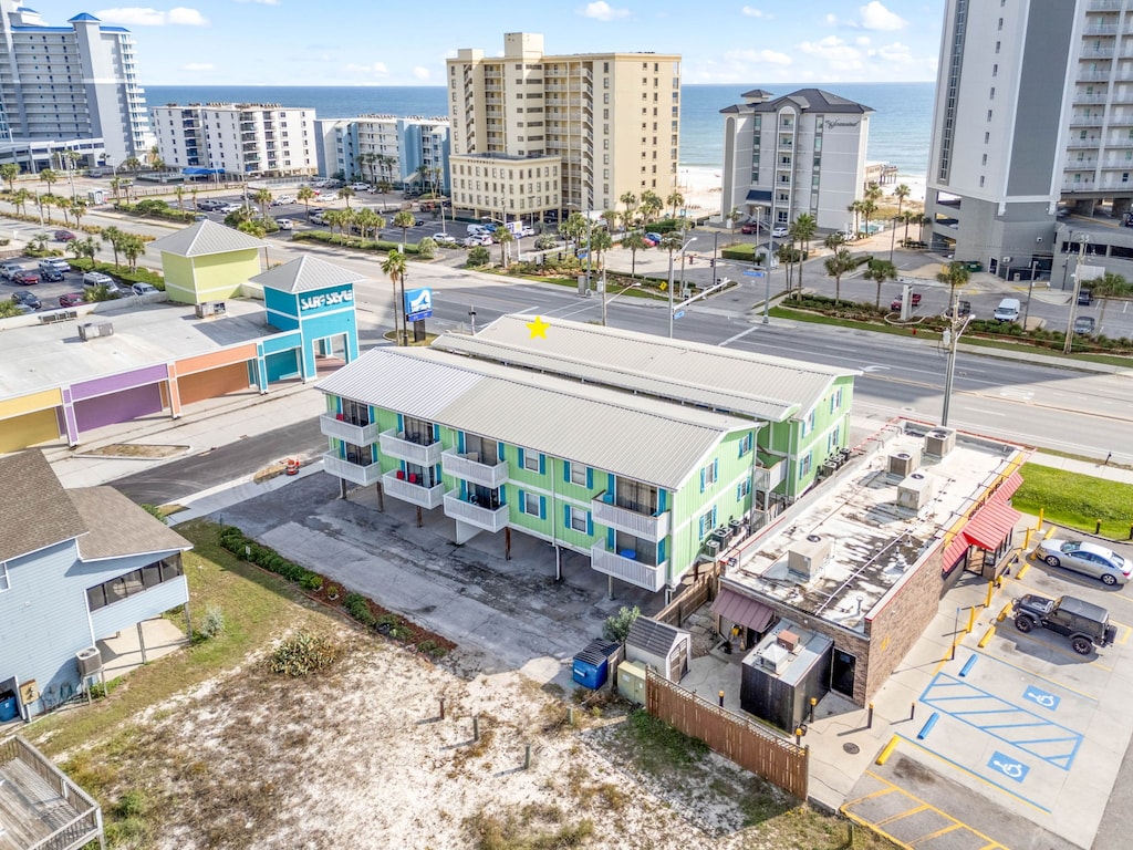Gentle Winds East directly across the street from the beach!