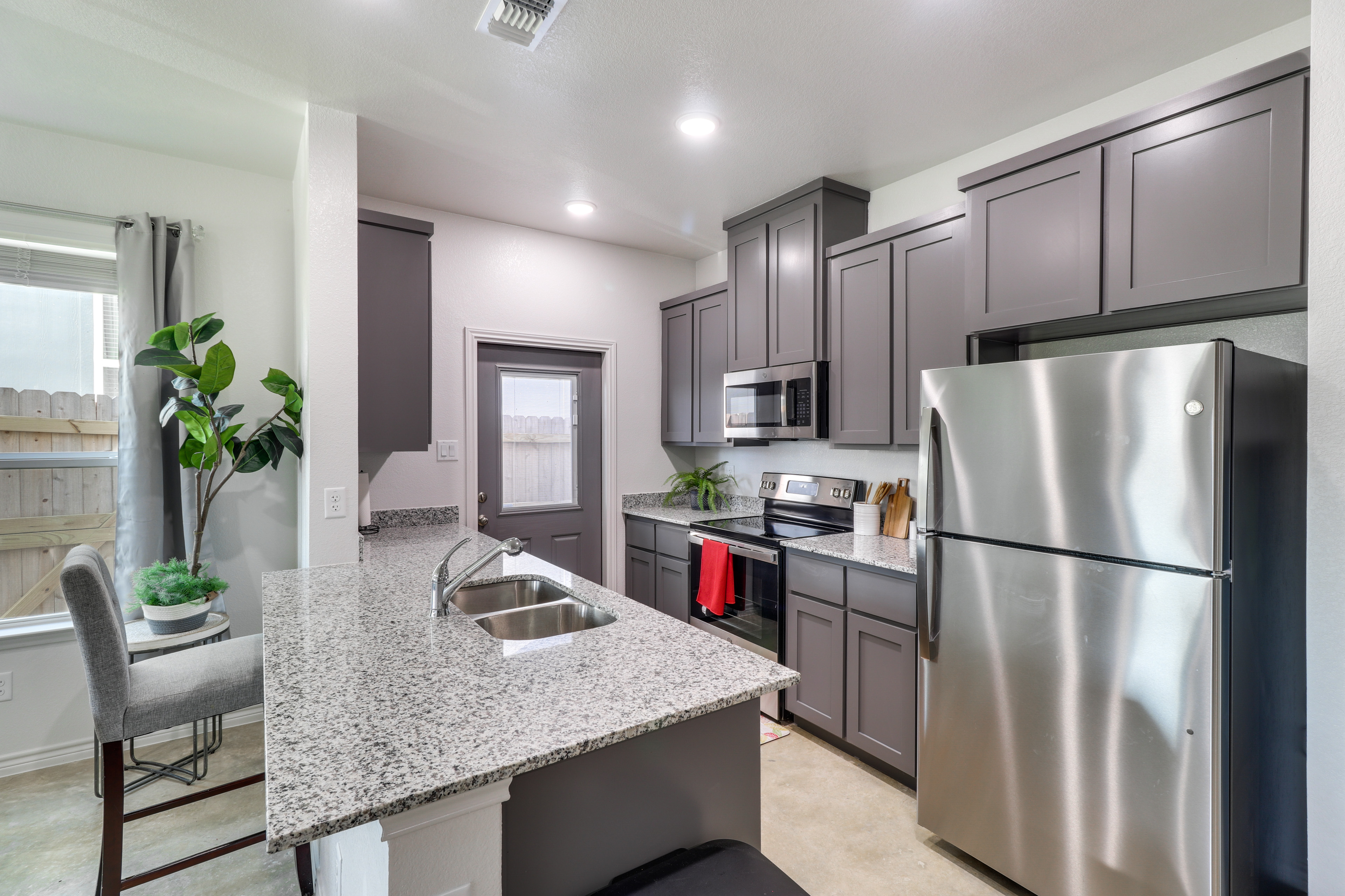 Newly Built Home: Close to Parks & Dining!