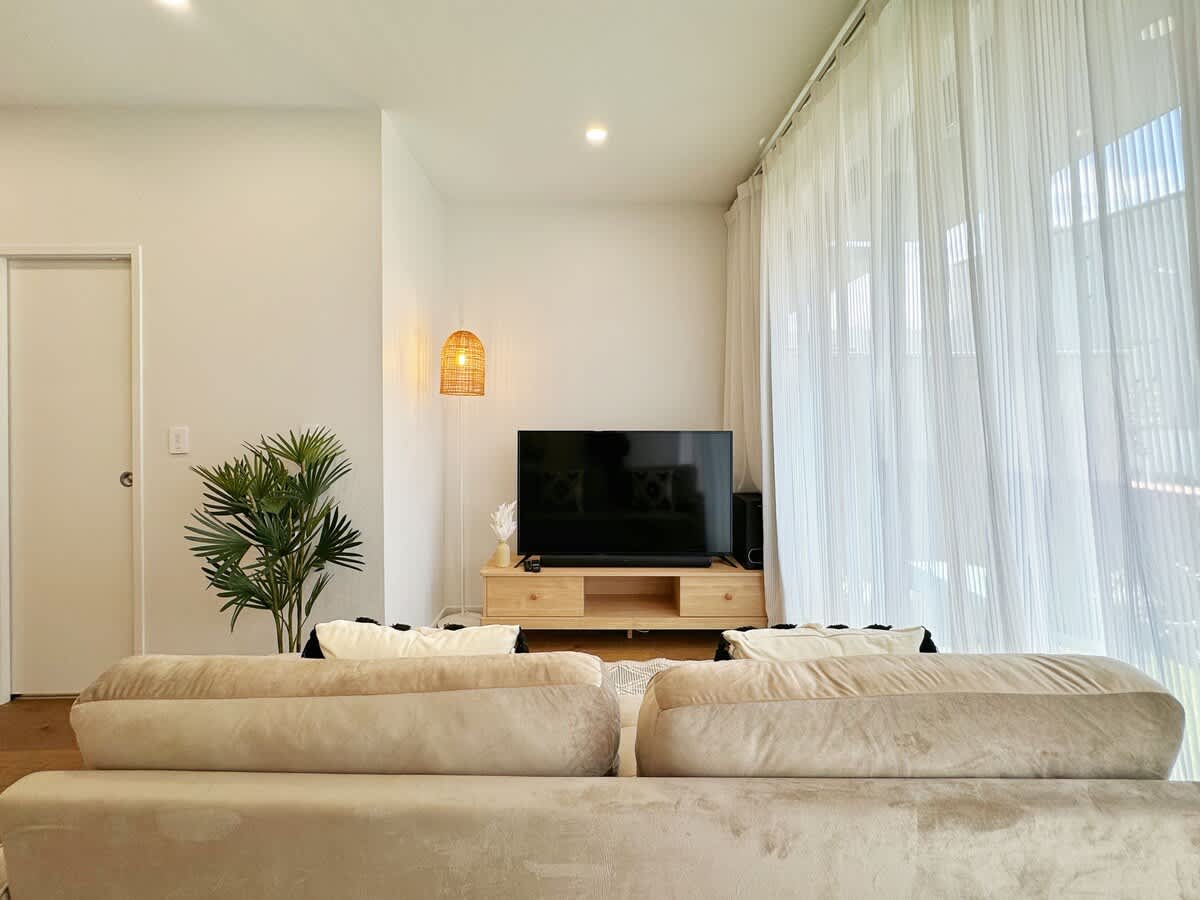 Garden Gem 2BR + 1Study Townhouse Near City Center