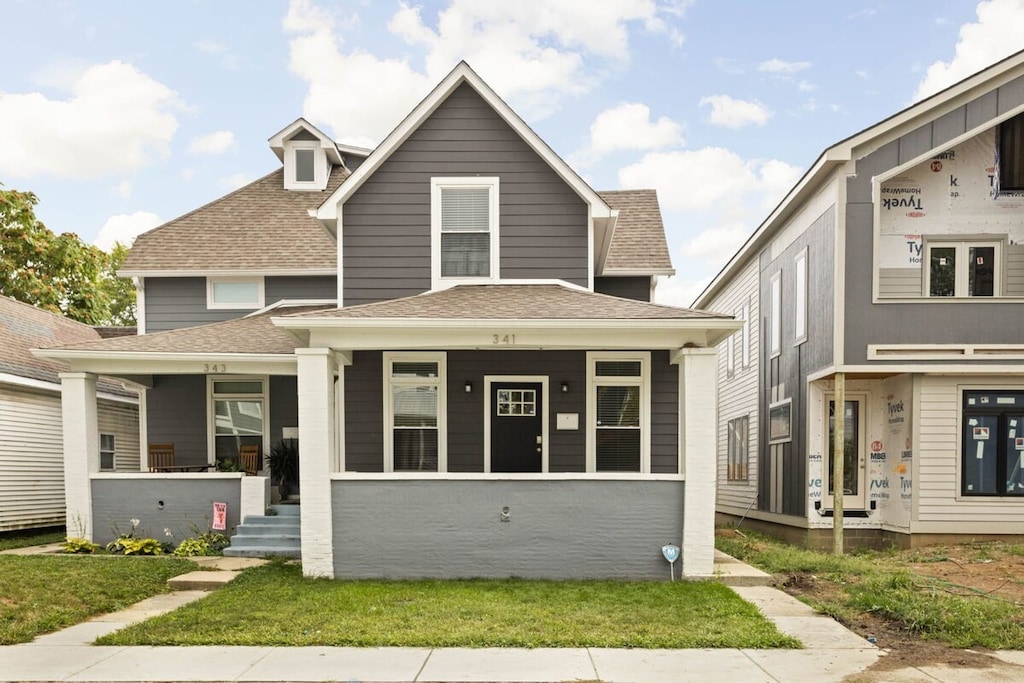 Experience the charm of our exquisite residence in the heart of the vibrant urban landscape.