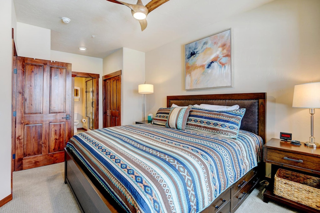 Master King Bedroom with EnSuite Bathroom