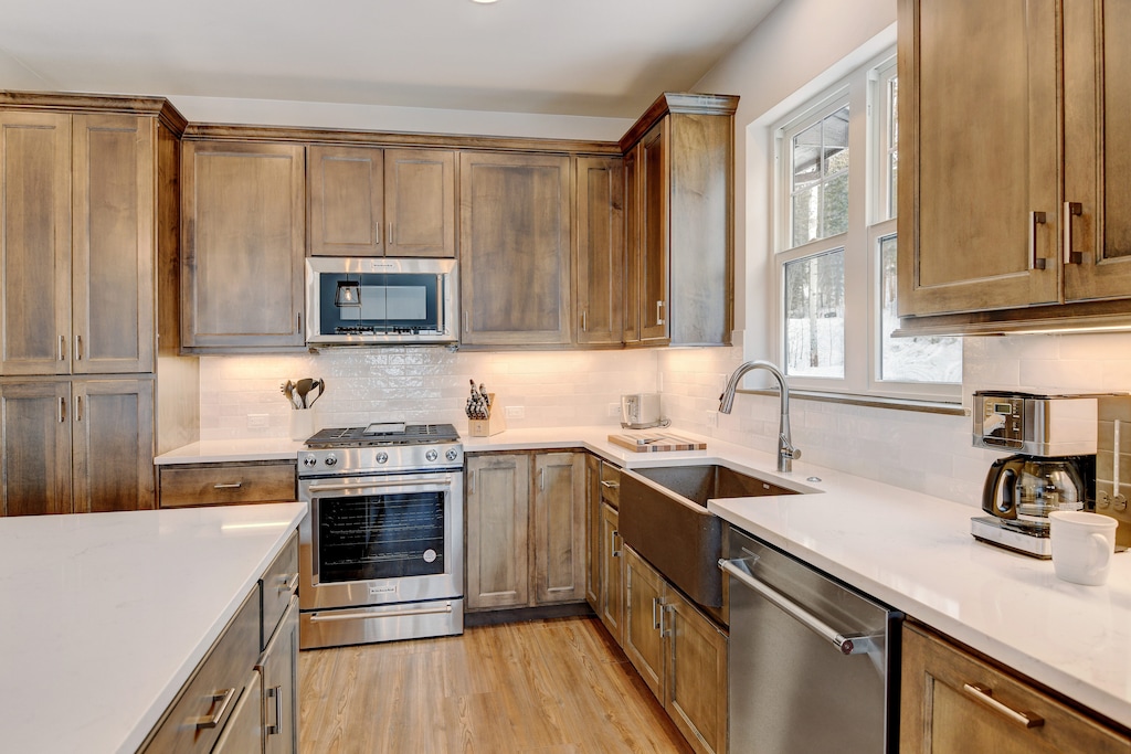 Fully Equipped Chef's Kitchen