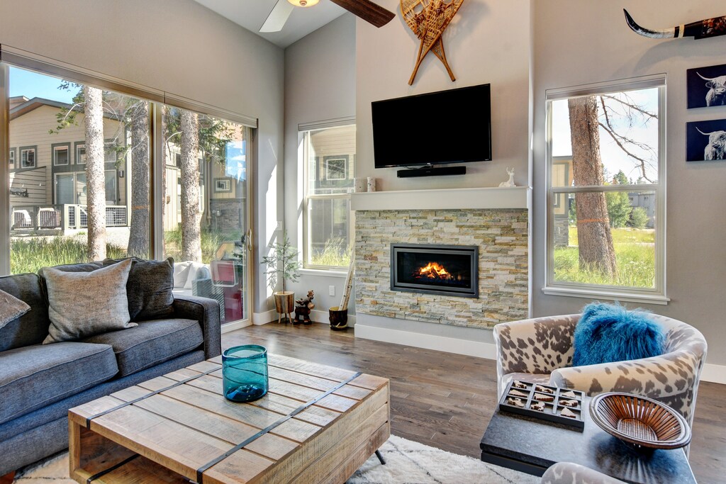 Living Area with HD TV and Gas Fireplace