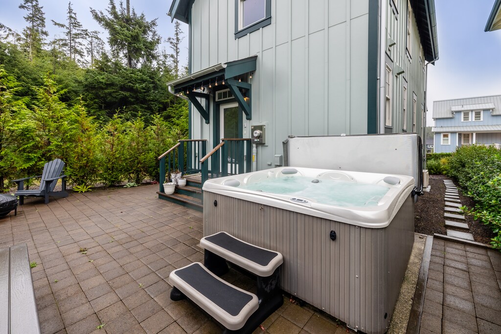 Relax in the private hot tub