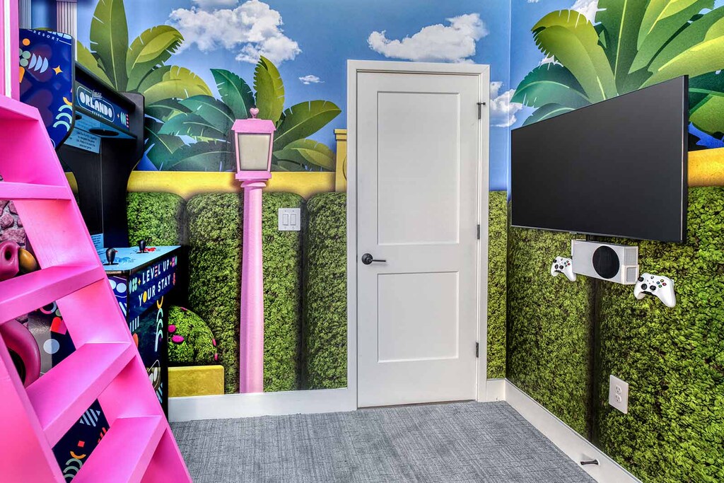 Dollhouse *Theme Room* 1 on Second Floor