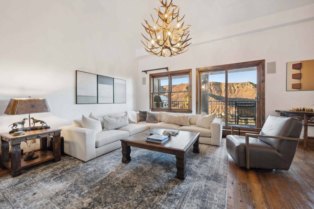 woodrun-16-8487_54092786527_o