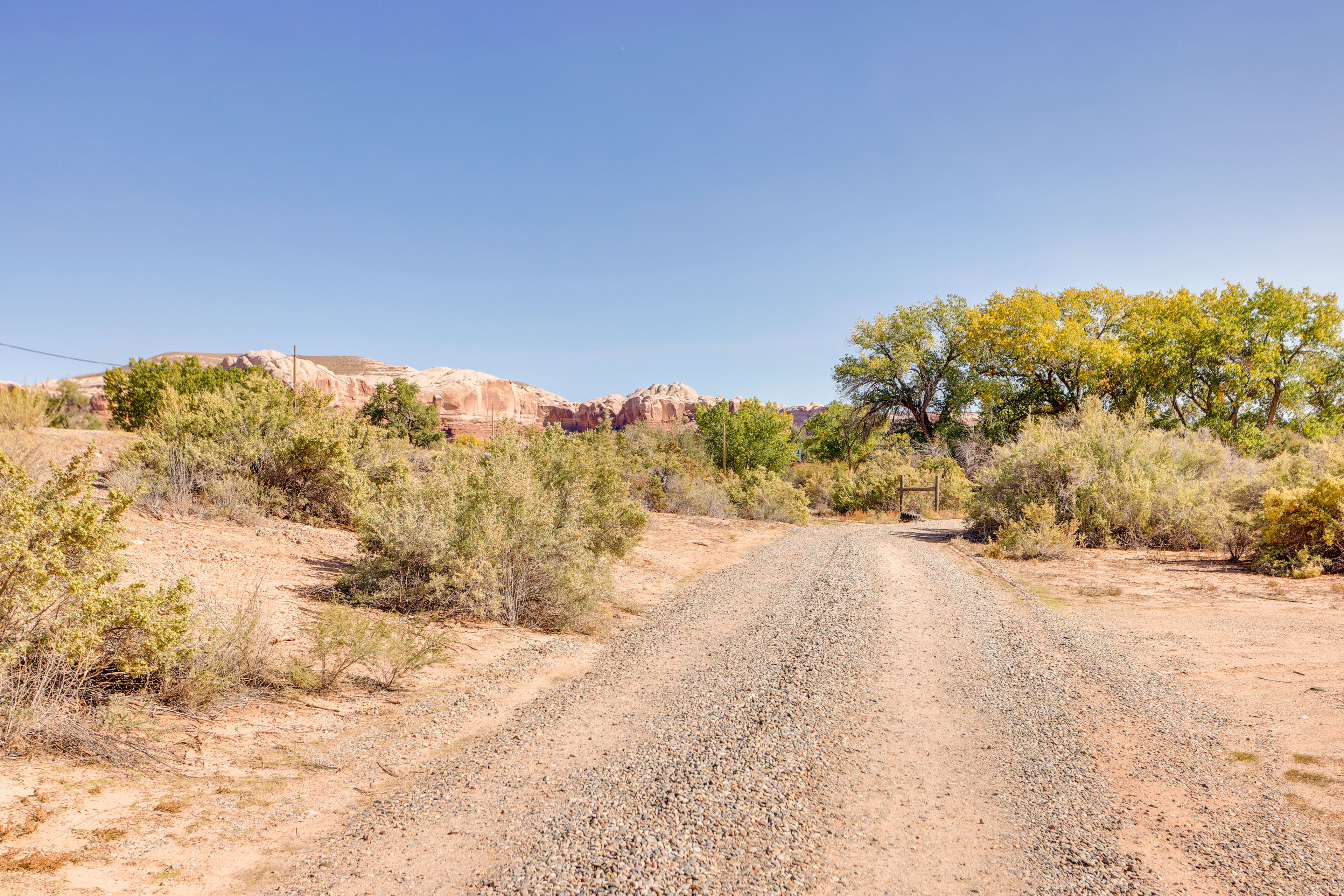 Stunning Views: Quiet Bluff Home Near Hiking!