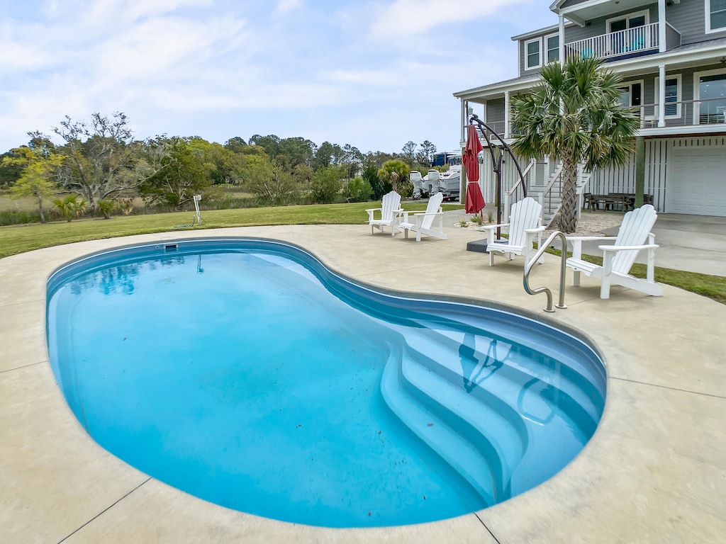 Custom inground pool